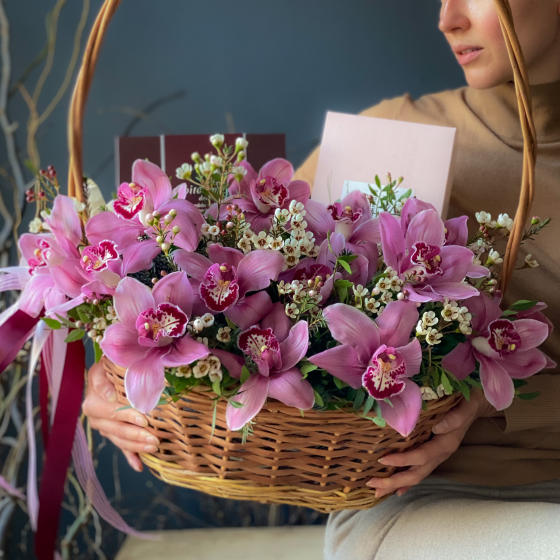 Тонкие черты